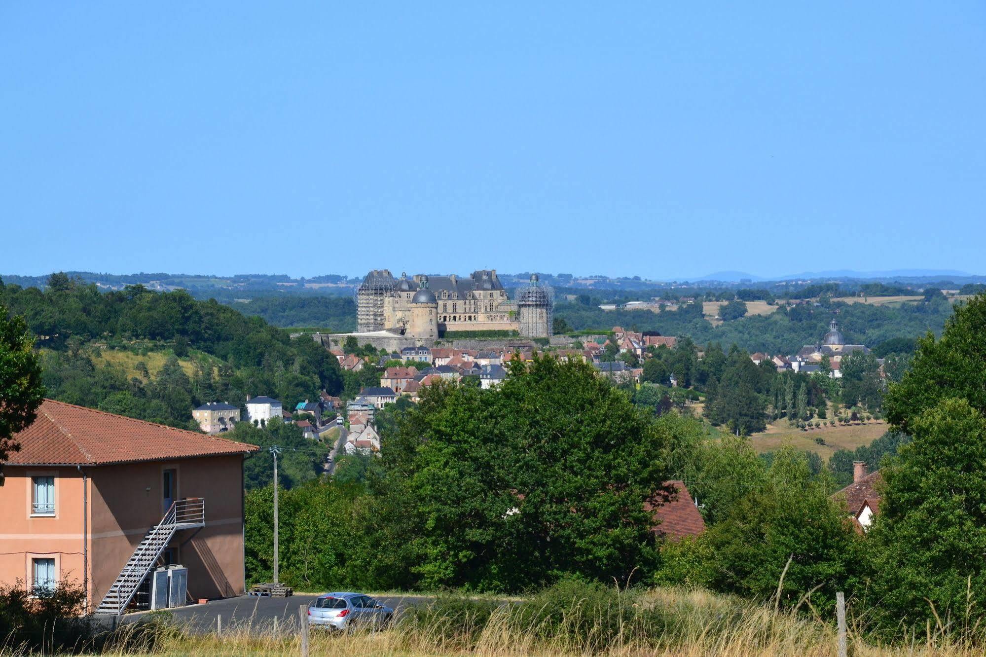 Au Perigord Noir 호텔 Hautefort 외부 사진